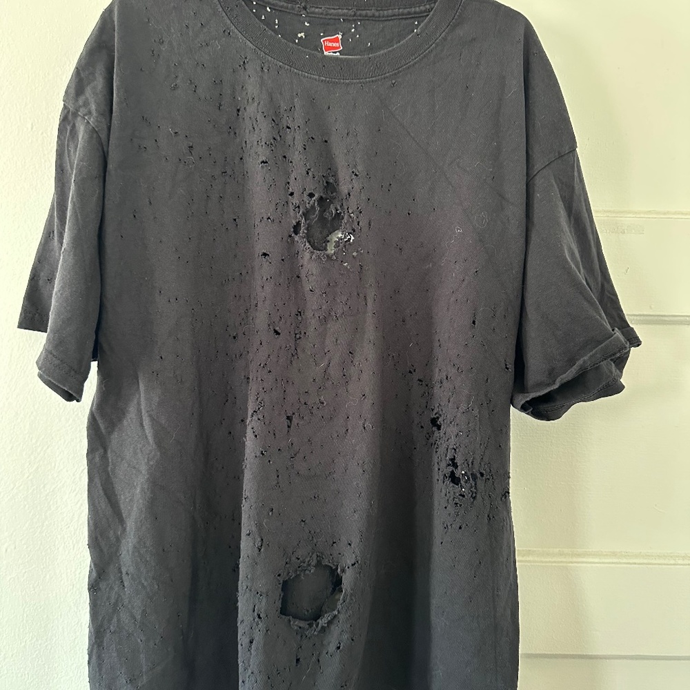 Plain distressed round neck tee — relaxed fit, perfectly broken-in.